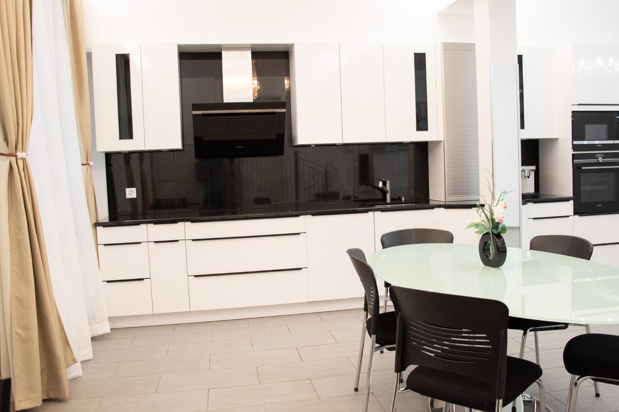 Guest Rooms Diamant Biel/Bienne Εξωτερικό φωτογραφία